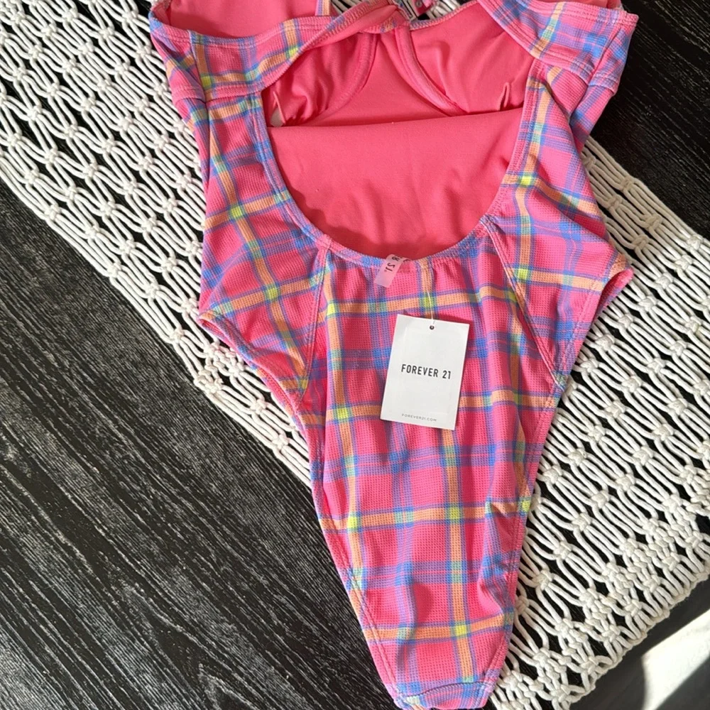 👙 SWIM 👙 - Picture 3 of 5